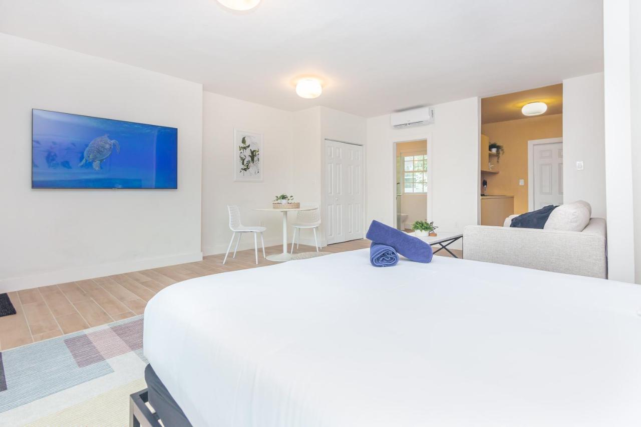 Large Stylish Studio Apartment In El Portal #3 Miami Eksteriør bilde