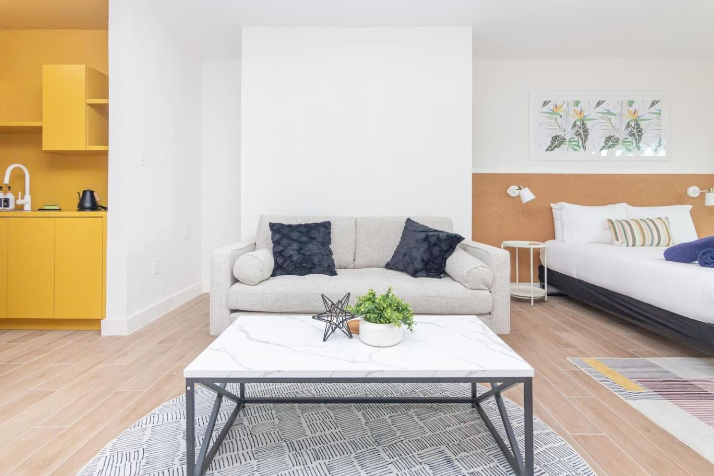 Large Stylish Studio Apartment In El Portal #3 Miami Eksteriør bilde