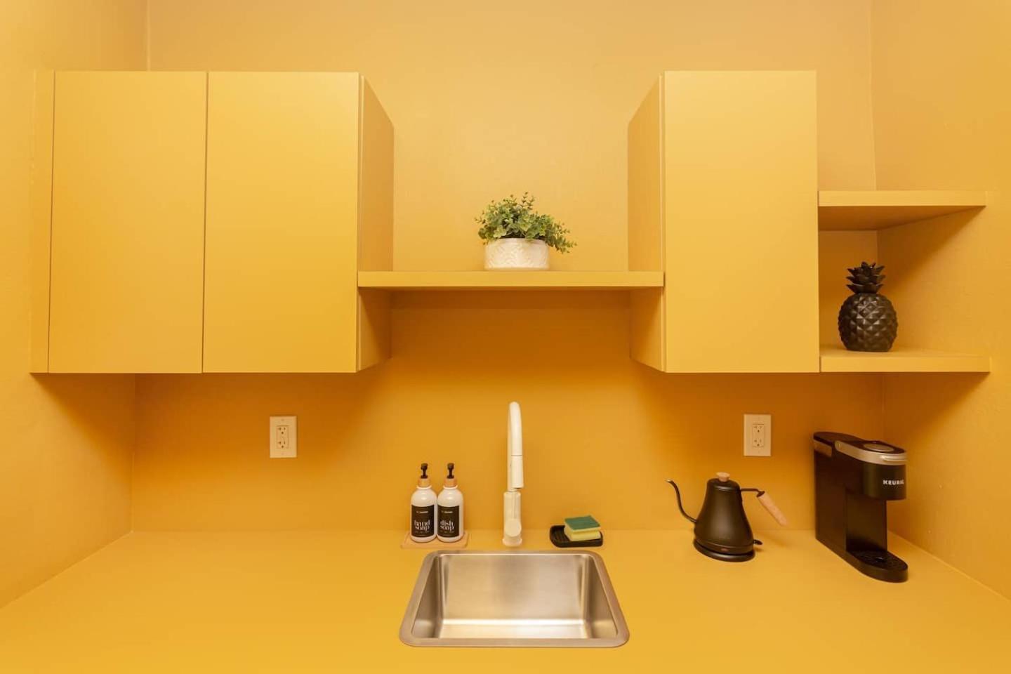 Large Stylish Studio Apartment In El Portal #3 Miami Eksteriør bilde