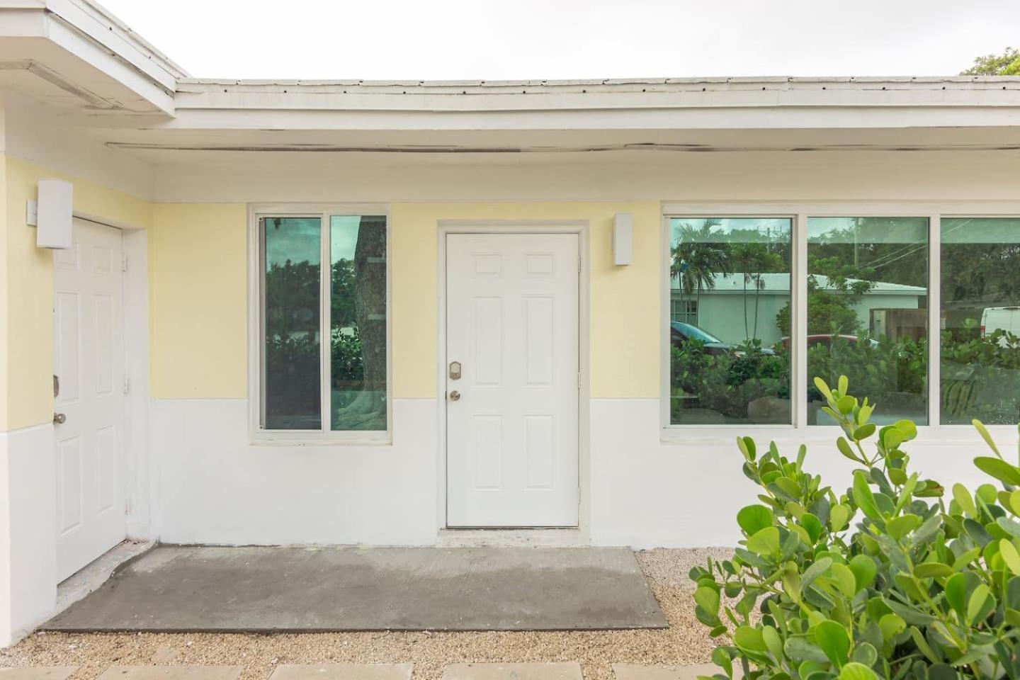 Large Stylish Studio Apartment In El Portal #3 Miami Eksteriør bilde