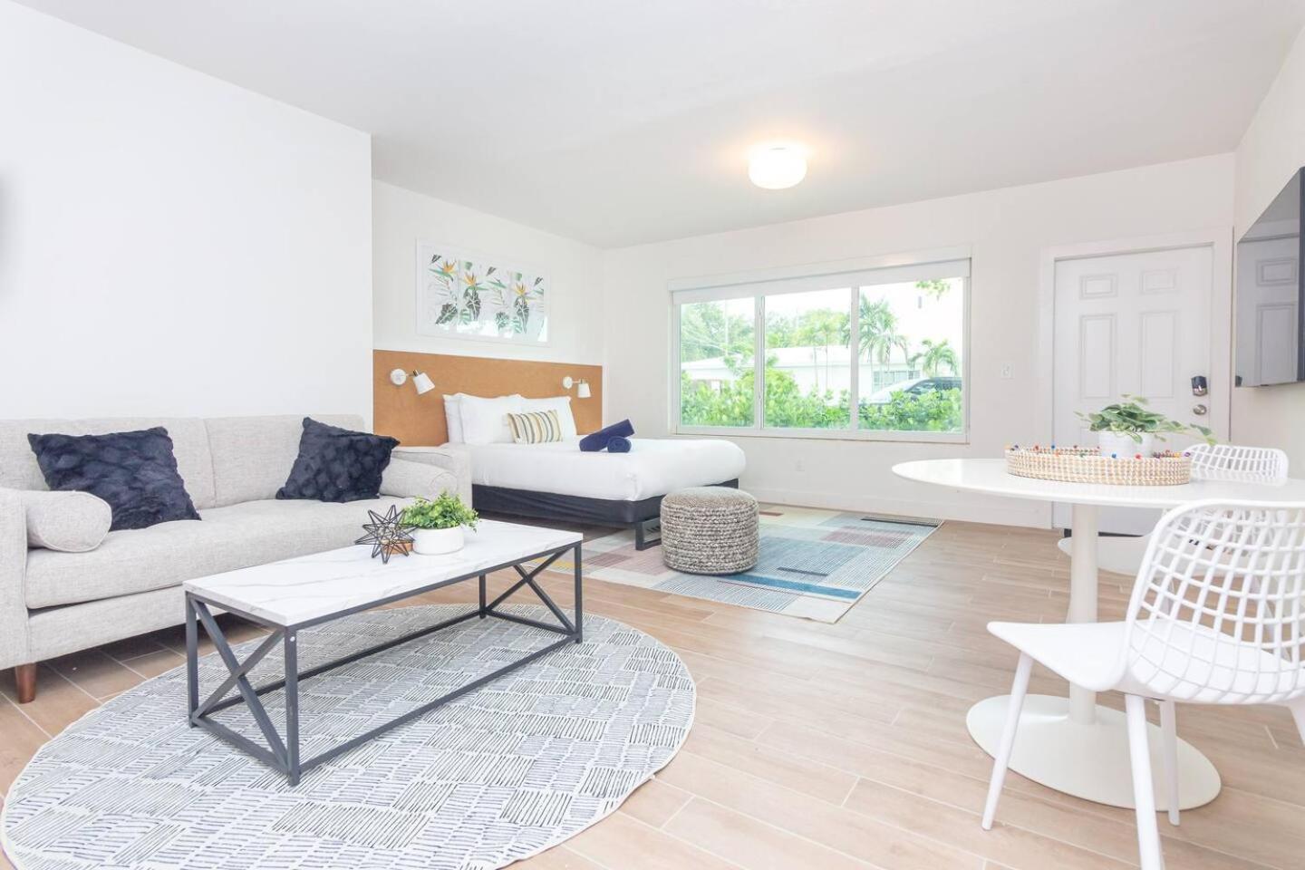 Large Stylish Studio Apartment In El Portal #3 Miami Eksteriør bilde