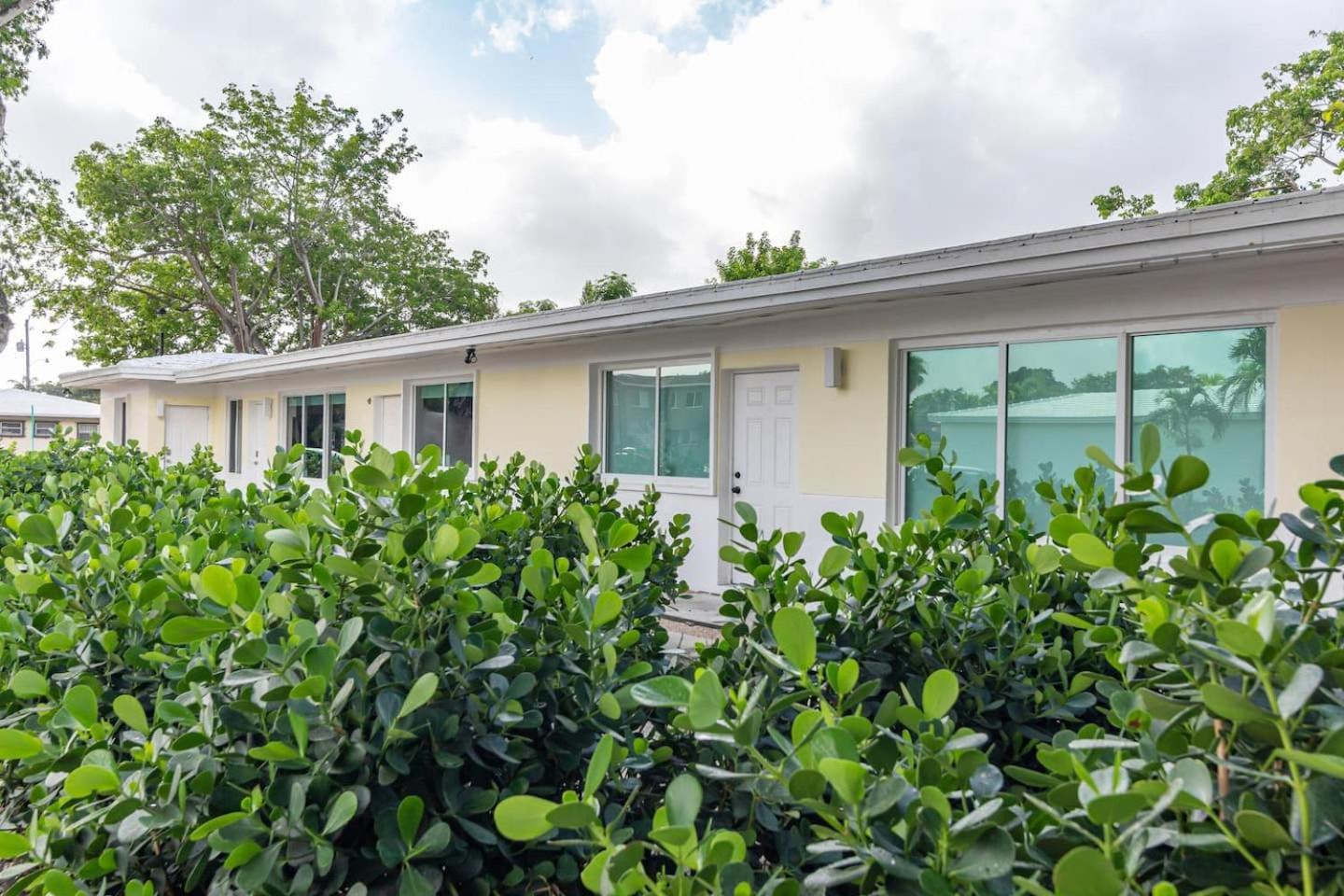 Large Stylish Studio Apartment In El Portal #3 Miami Eksteriør bilde